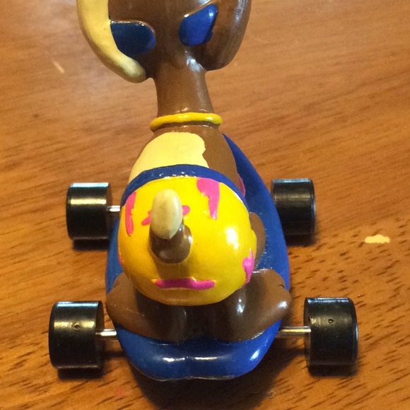 Vtg 1981 Smurf genuine Puppy Skateboard Figure. - Picture 4 of 5